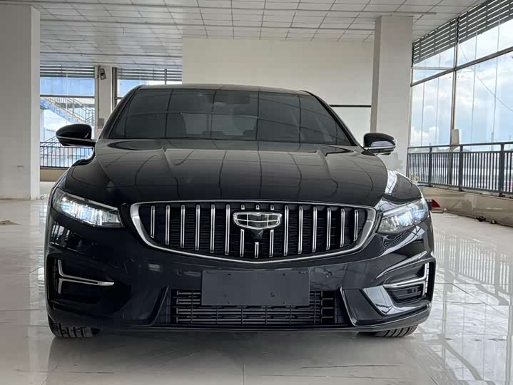 Фото 2 - Geely Preface