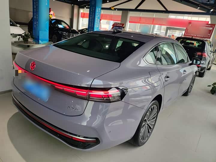 Фото 7 - Volkswagen Passat