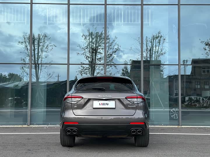 Фото 4 - Maserati Levante