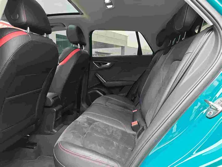 Фото 7 - Audi Q2L