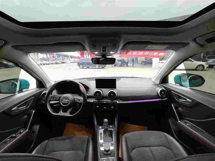 Фото 8 - Audi Q2L