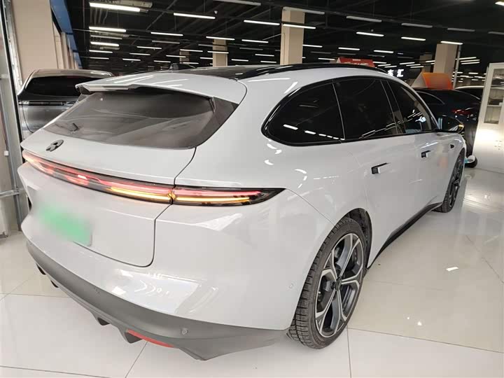 Фото 7 - Nio ET5T