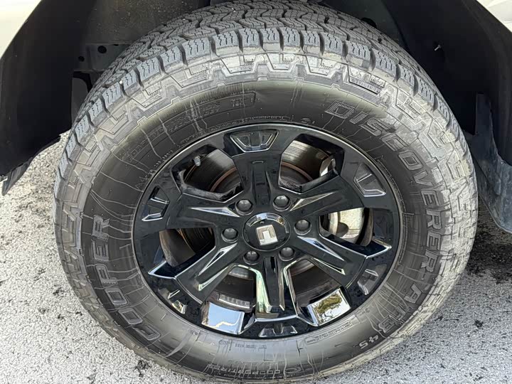 Фото 3 - Tank 400 Hybrid