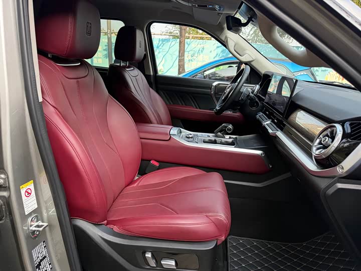 Фото 7 - Tank 400 Hybrid