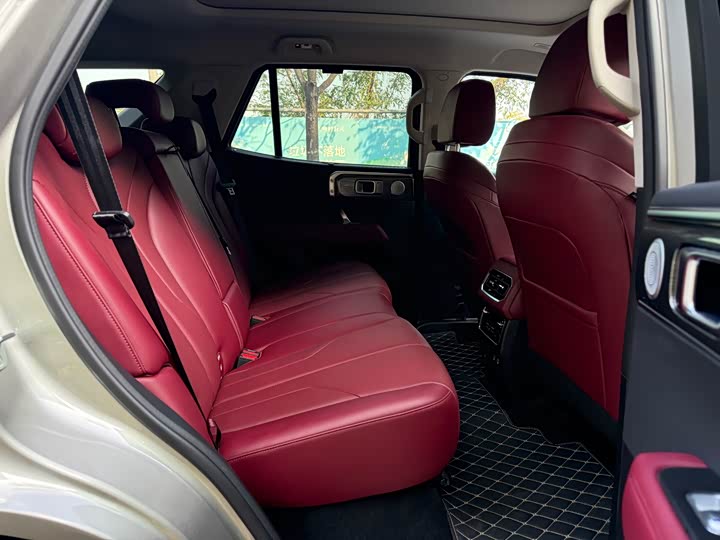 Фото 9 - Tank 400 Hybrid