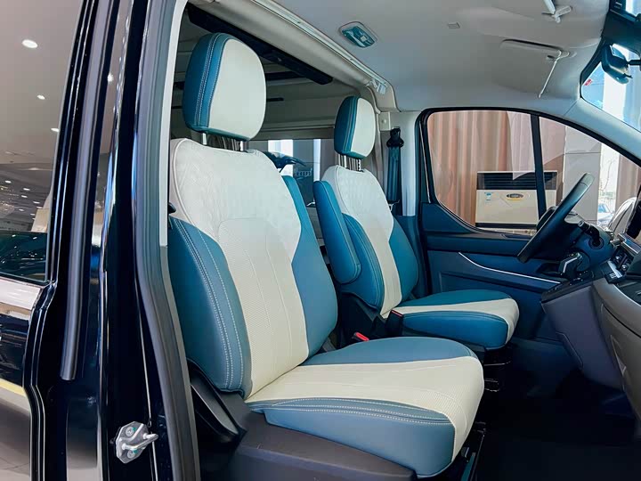 Фото 8 - Ford Transit