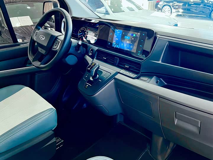 Фото 9 - Ford Transit