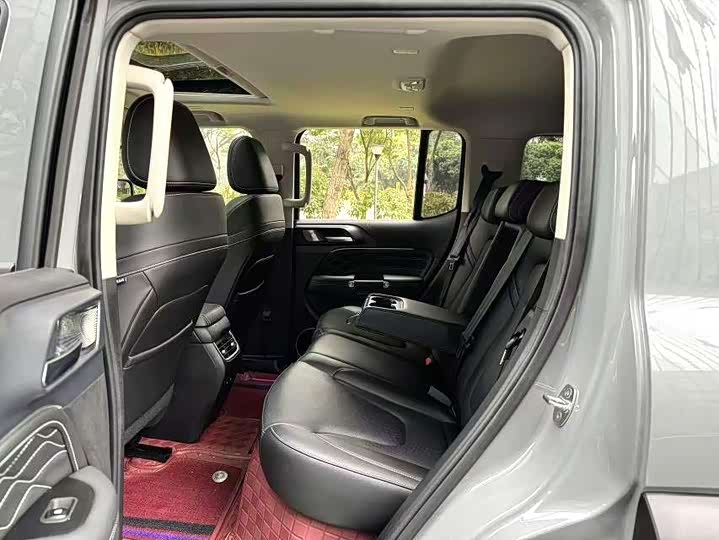 Фото 6 - Tank 300 Hybrid