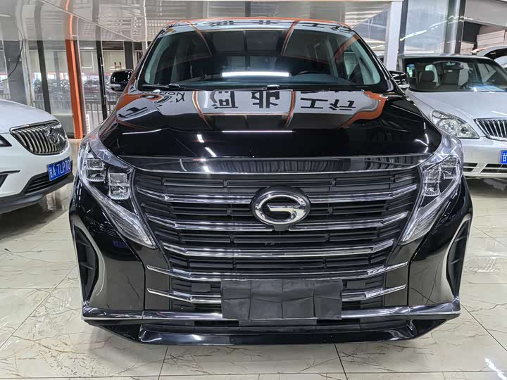 Фото 2 - GAC Trumpchi M8