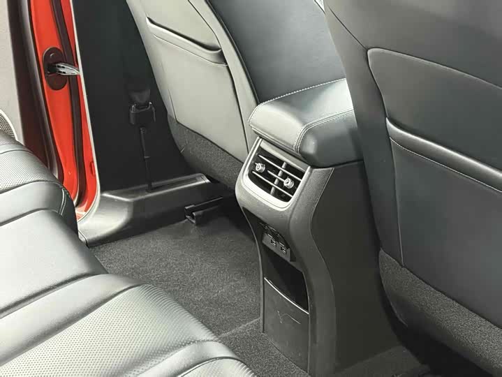 Фото 6 - Tank 300