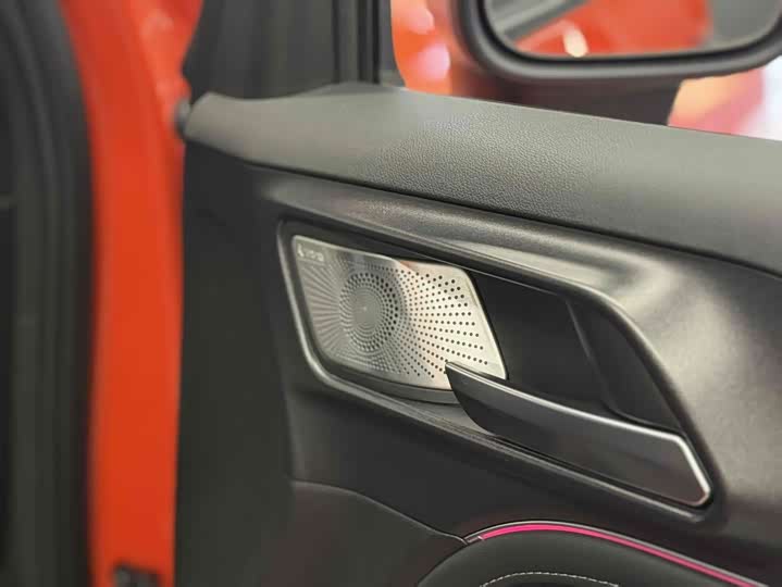 Фото 8 - Tank 300