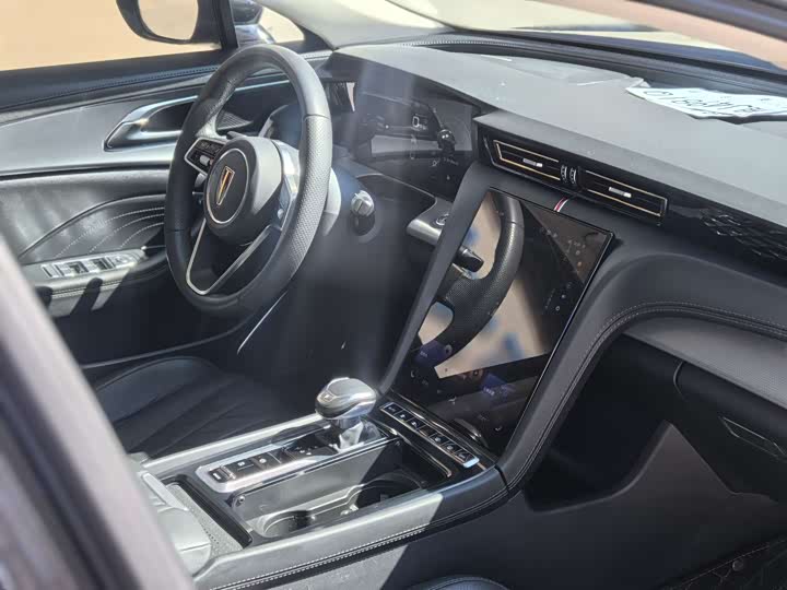 Фото 5 - Hongqi H5