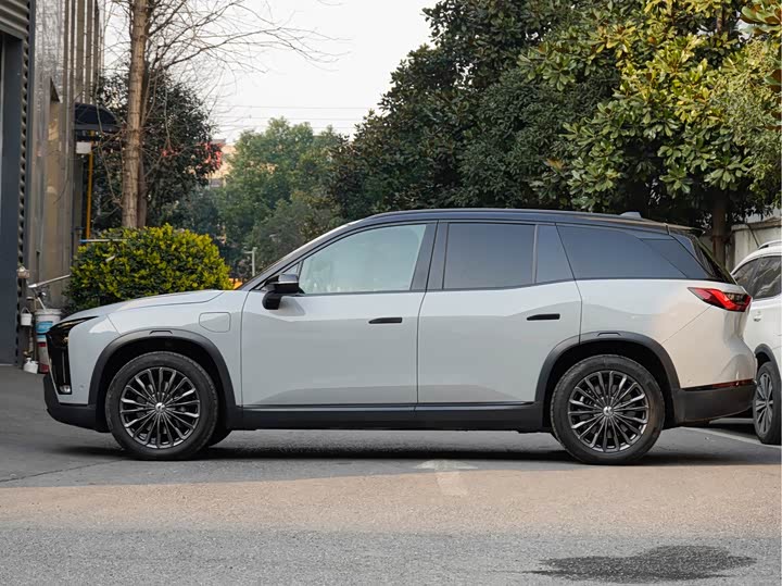 Фото 4 - Nio ES8