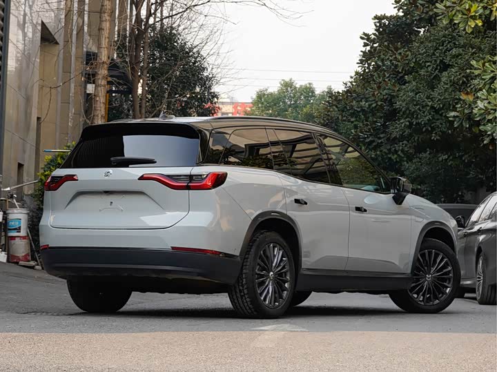 Фото 5 - Nio ES8