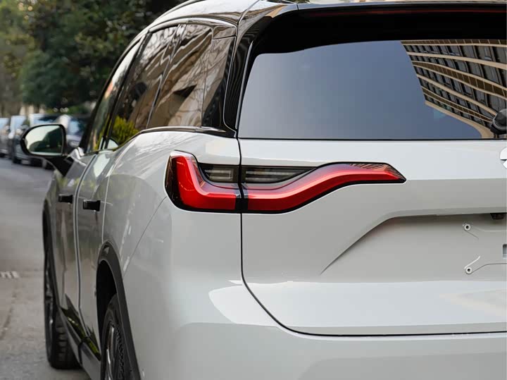 Фото 8 - Nio ES8