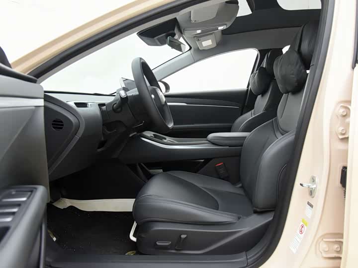 Фото 6 - XPeng Mona M03