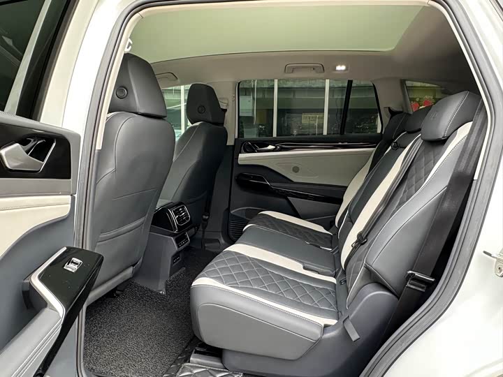 Фото 4 - Volkswagen ID.6 Crozz