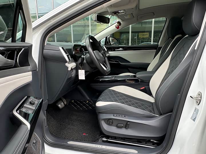 Фото 9 - Volkswagen ID.6 Crozz