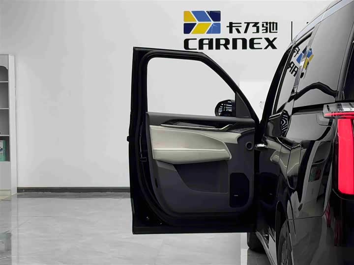 Фото 5 - Zeekr 009