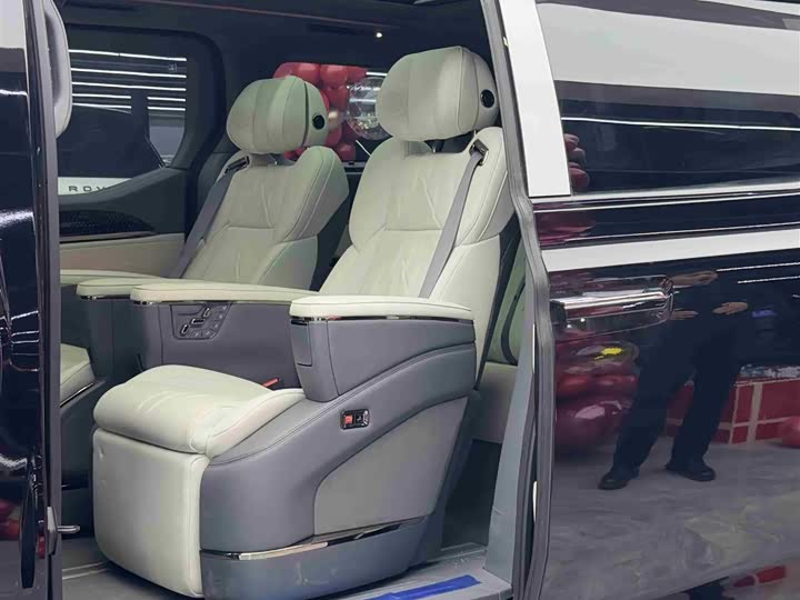 Фото 7 - Zeekr 009