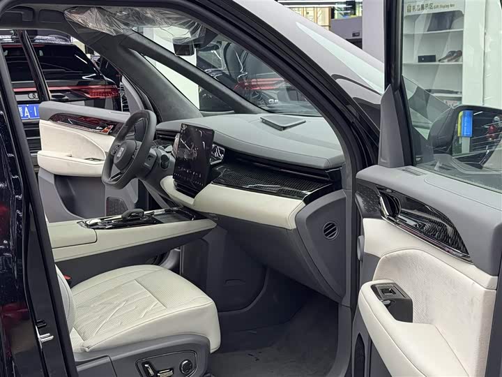 Фото 8 - Zeekr 009