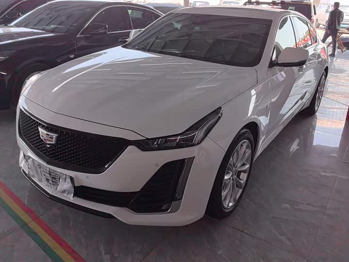 Фото 1 - Cadillac CT5