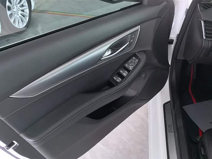 Фото 7 - Cadillac CT5