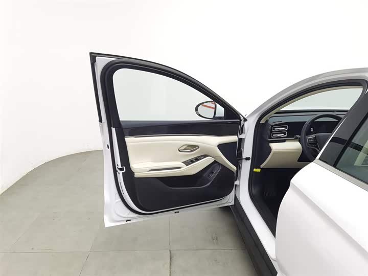 Фото 8 - BYD Qin L