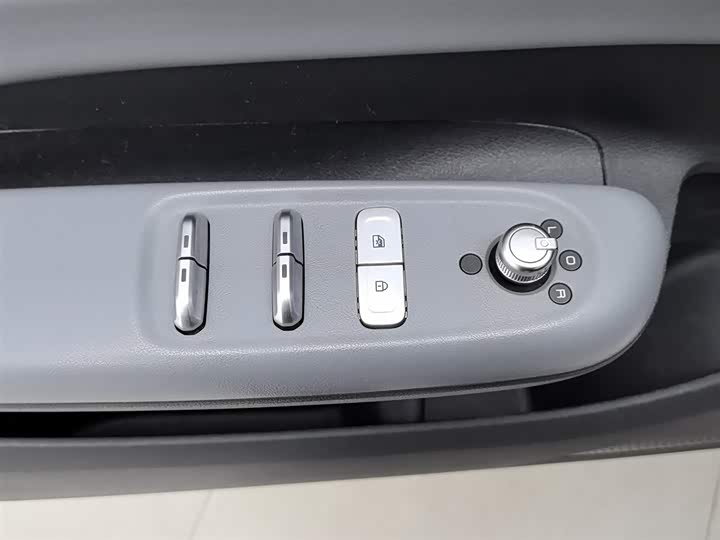 Фото 9 - Dongfeng Nammi 01