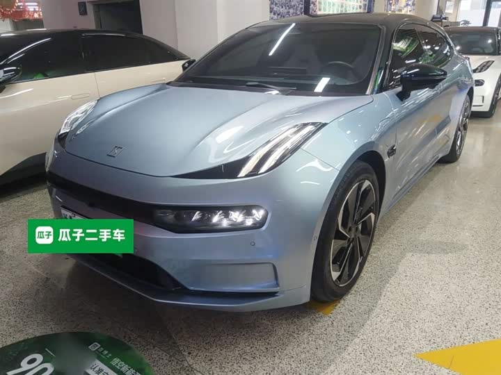 Фото 2 - Zeekr 001