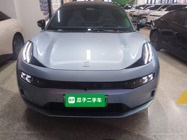 Фото 3 - Zeekr 001