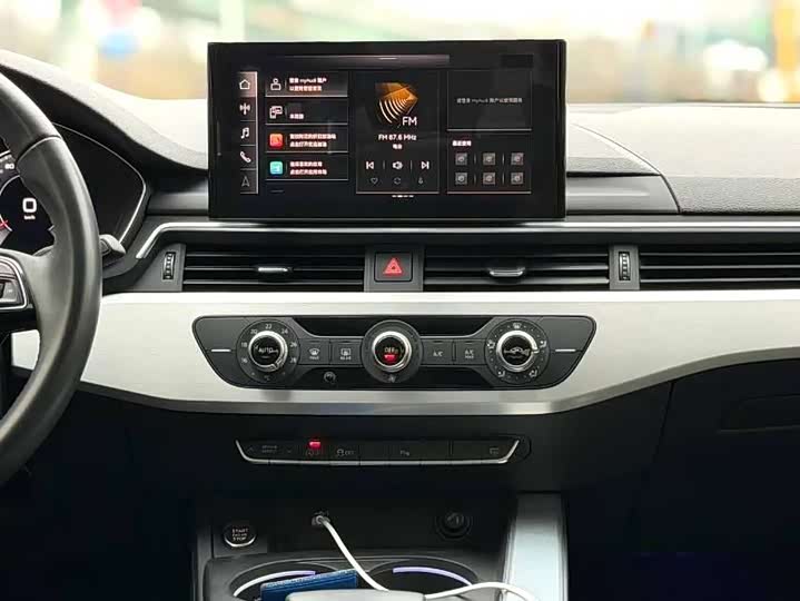 Фото 7 - Audi A4L