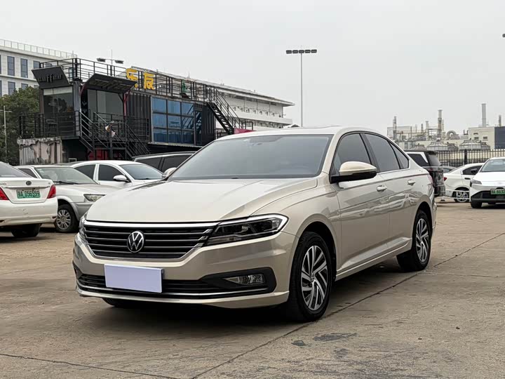 Фото 1 - Volkswagen Lavida