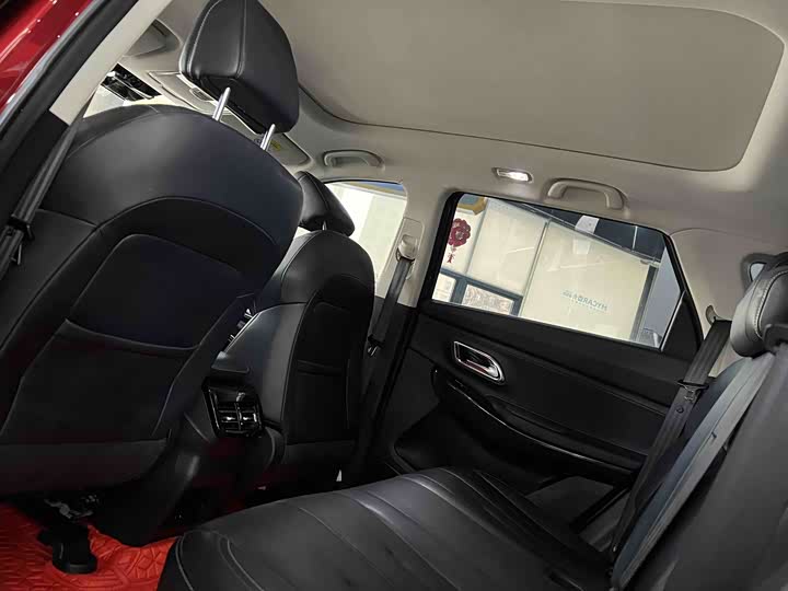 Фото 8 - Changan Oshan X7