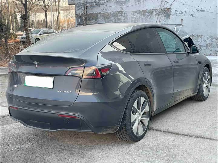 Фото 3 - Tesla Model Y