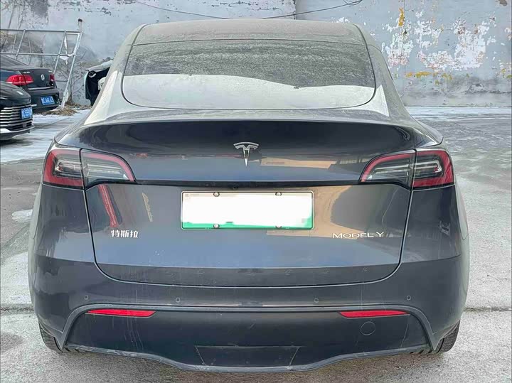 Фото 4 - Tesla Model Y