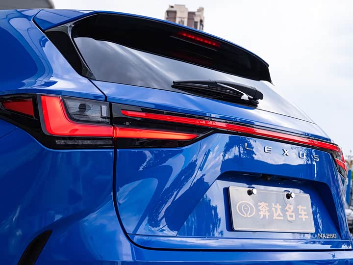 Фото 7 - Lexus NX