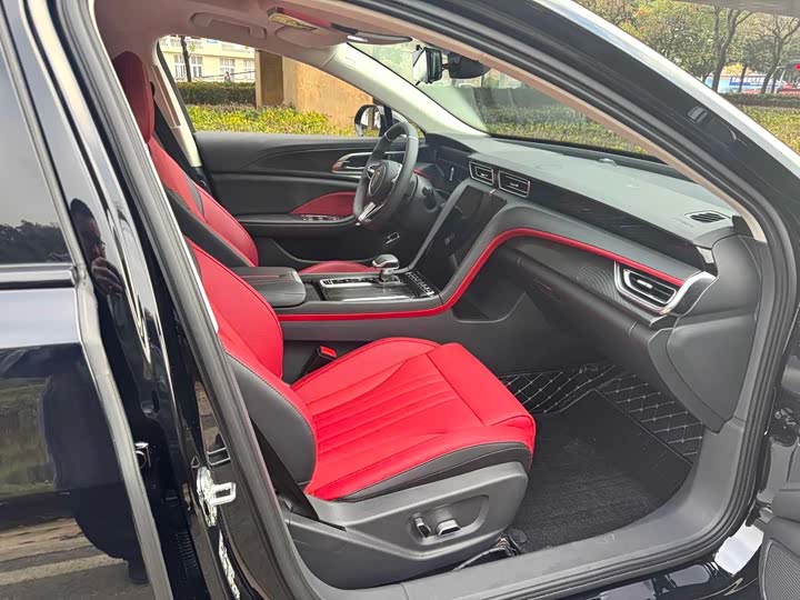 Фото 9 - Hongqi H6