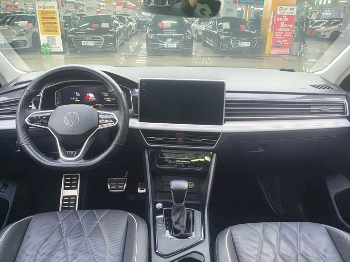 Фото 5 - Volkswagen Tiguan L Pro