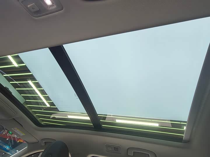 Фото 9 - Volkswagen Tiguan L Pro