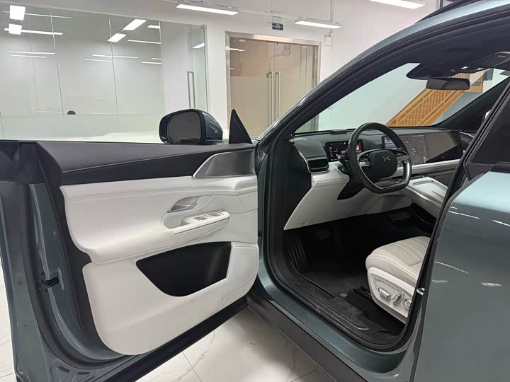 Фото 8 - XPeng G9