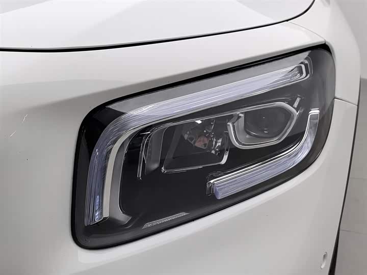 Фото 7 - Mercedes-Benz GLB-Class