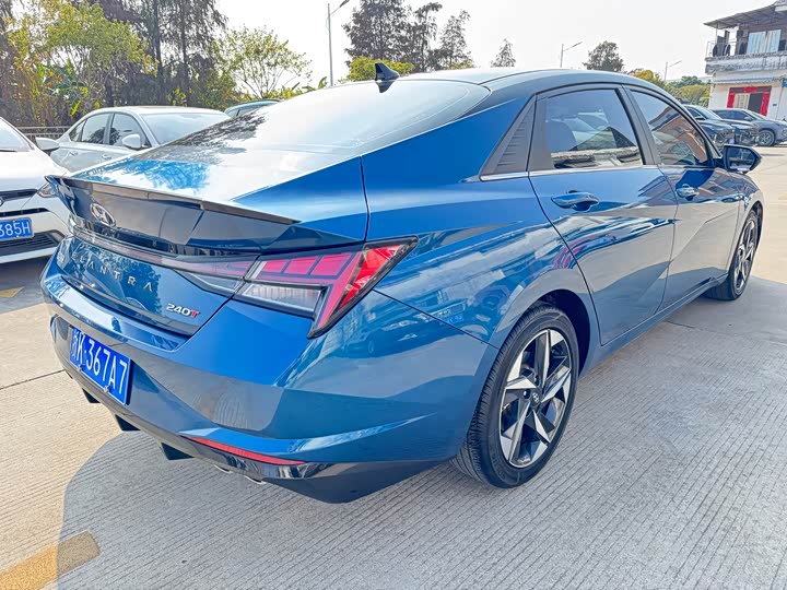 Фото 4 - Hyundai Elantra N line