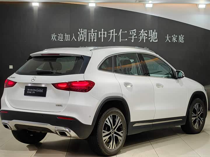 Фото 2 - Mercedes-Benz GLA-Class