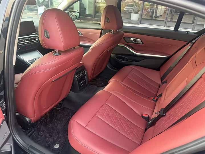 Фото 9 - BMW 3 Series