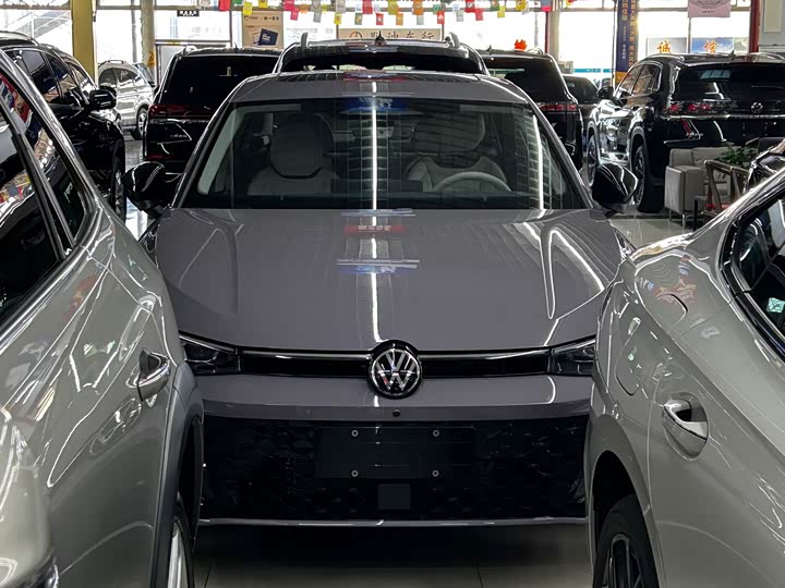 Фото 2 - Volkswagen Passat