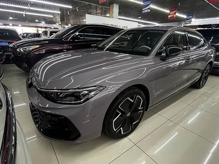 Фото 5 - Volkswagen Passat