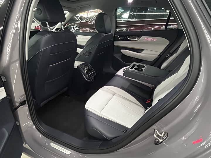 Фото 6 - Volkswagen Passat