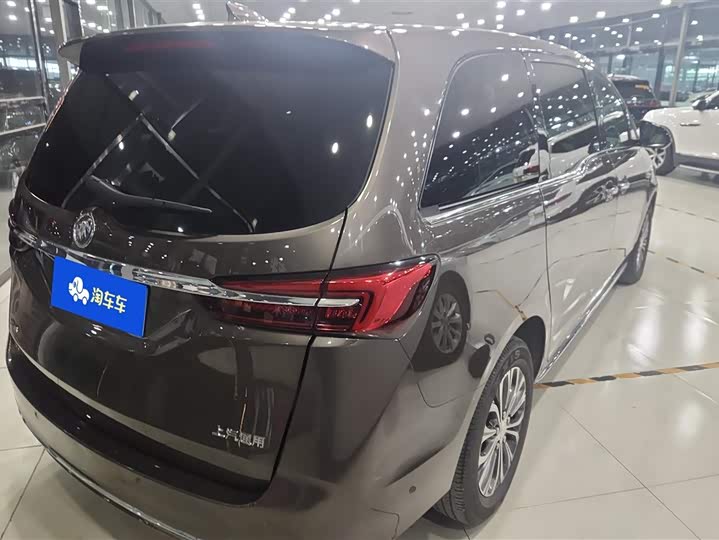 Фото 3 - Buick GL8 ES