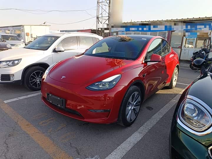 Фото 1 - Tesla Model Y